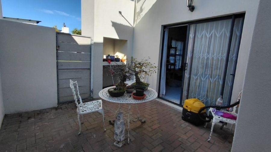 3 Bedroom Property for Sale in Burgundy Estate Western Cape